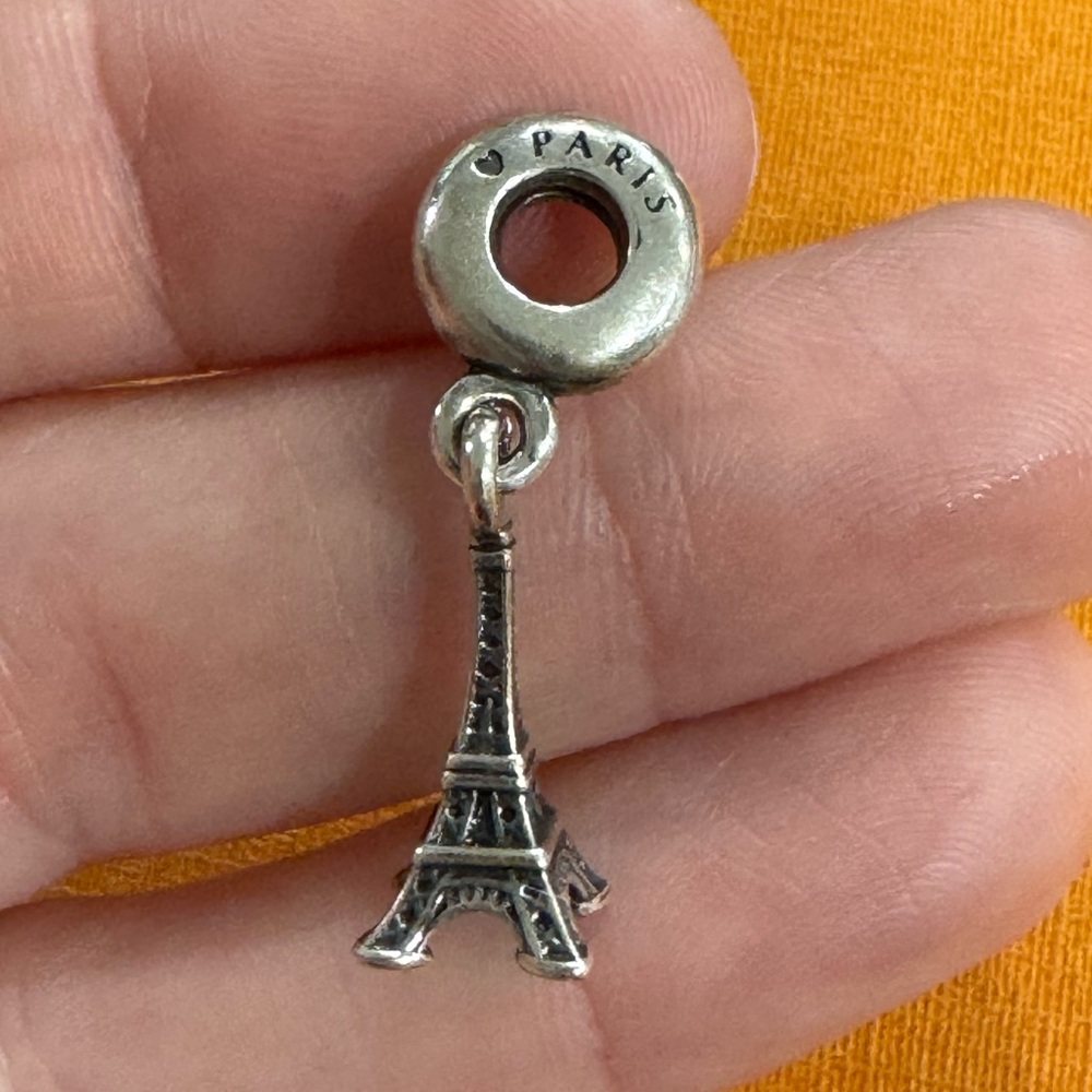 Pandora Eiffel Tower charm